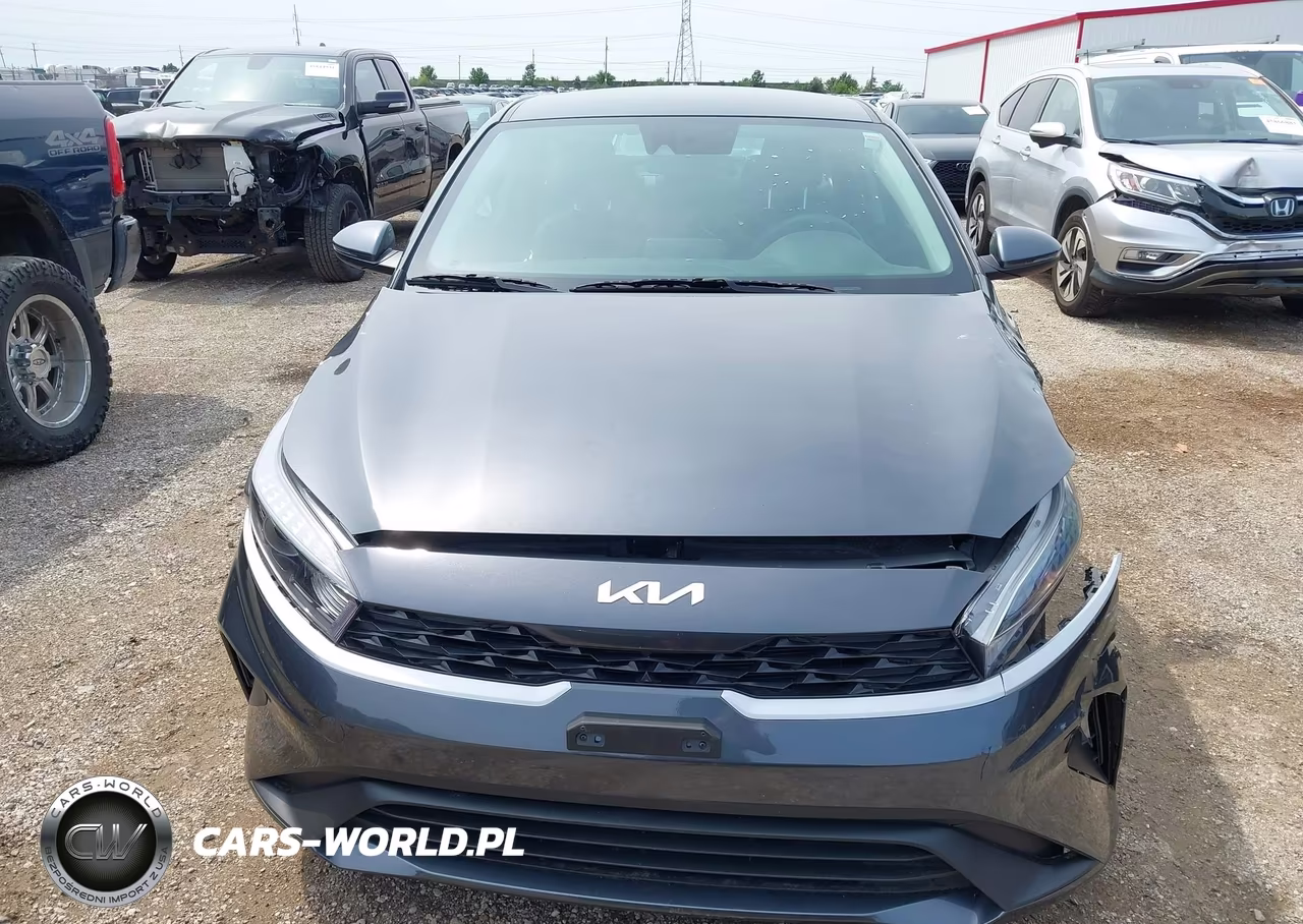 2024 Kia Forte Lxs VIN:3KPF24AD4RE812094 - 12