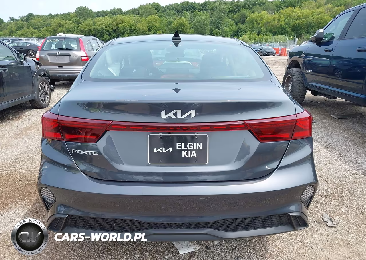 2024 Kia Forte Lxs VIN:3KPF24AD4RE812094 - 16