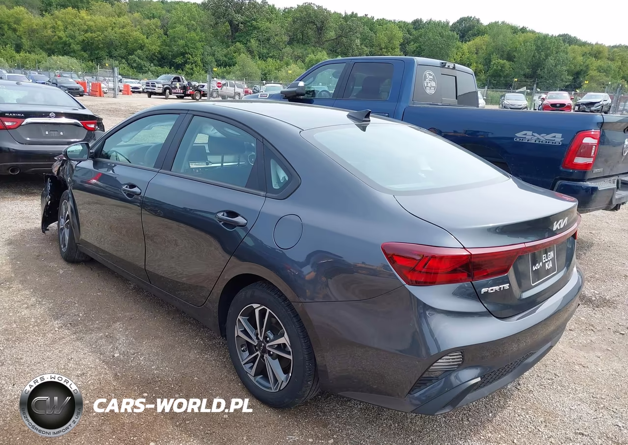 2024 Kia Forte Lxs VIN:3KPF24AD4RE812094 - 3