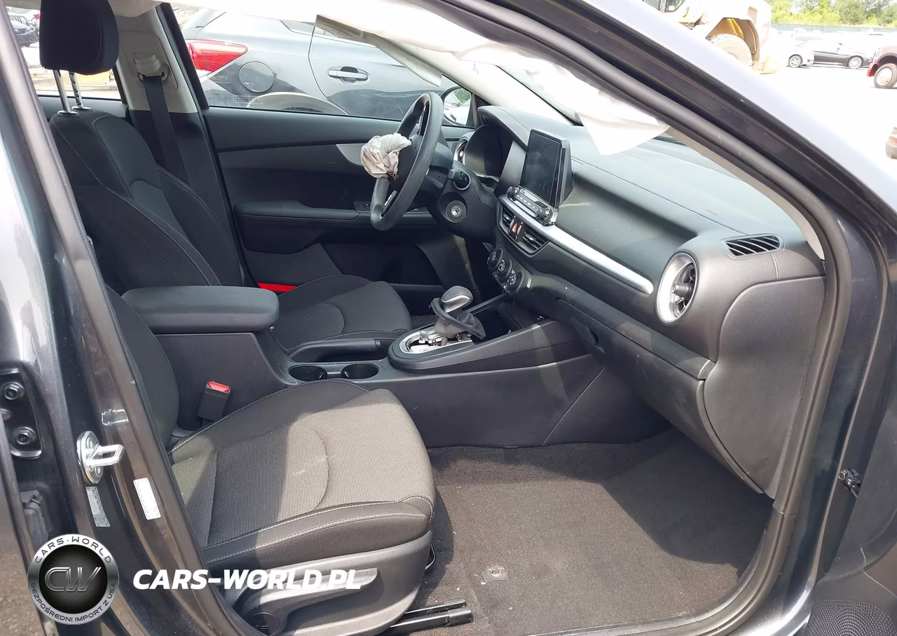 2024 Kia Forte Lxs VIN:3KPF24AD4RE812094 - 5