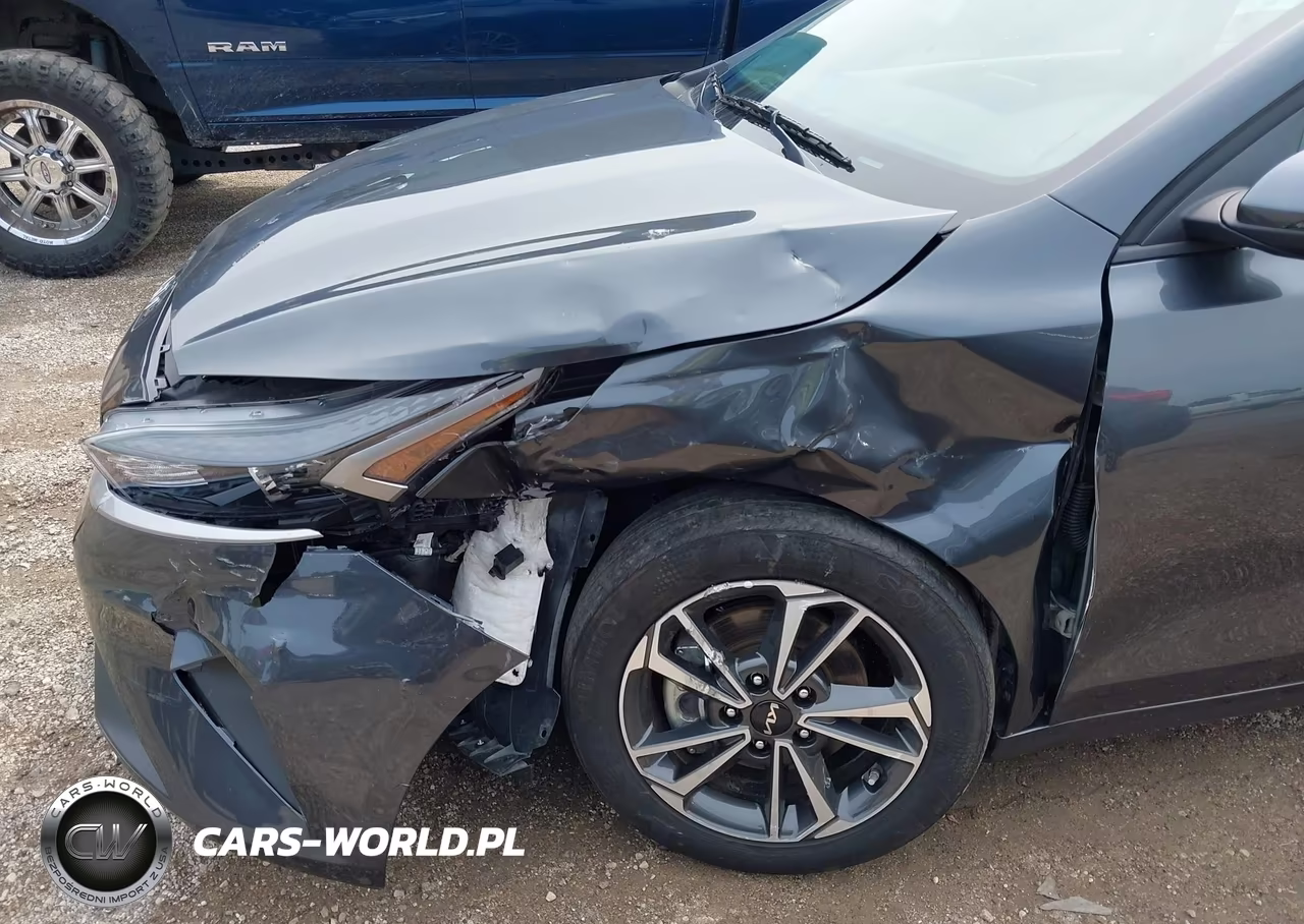 2024 Kia Forte Lxs VIN:3KPF24AD4RE812094 - 6
