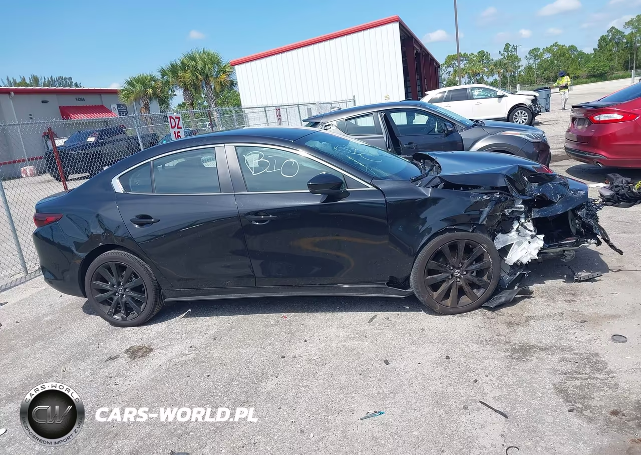 2025 Mazda Mazda3 2.5 S Select Sport VIN:3MZBPABMXSM462556 - 13