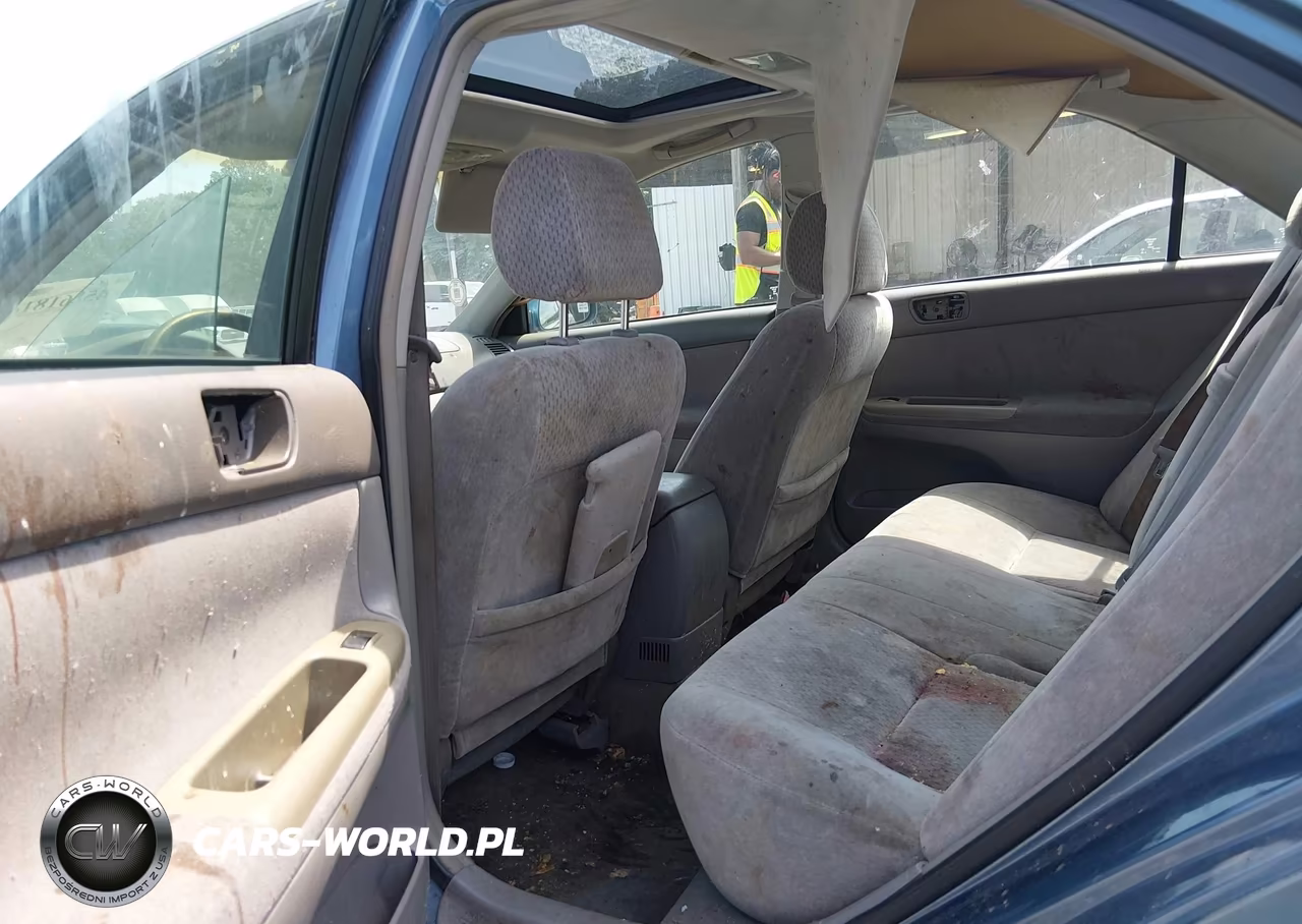 2002 Toyota Camry Le VIN:4T1BE32K52U616181 - 8
