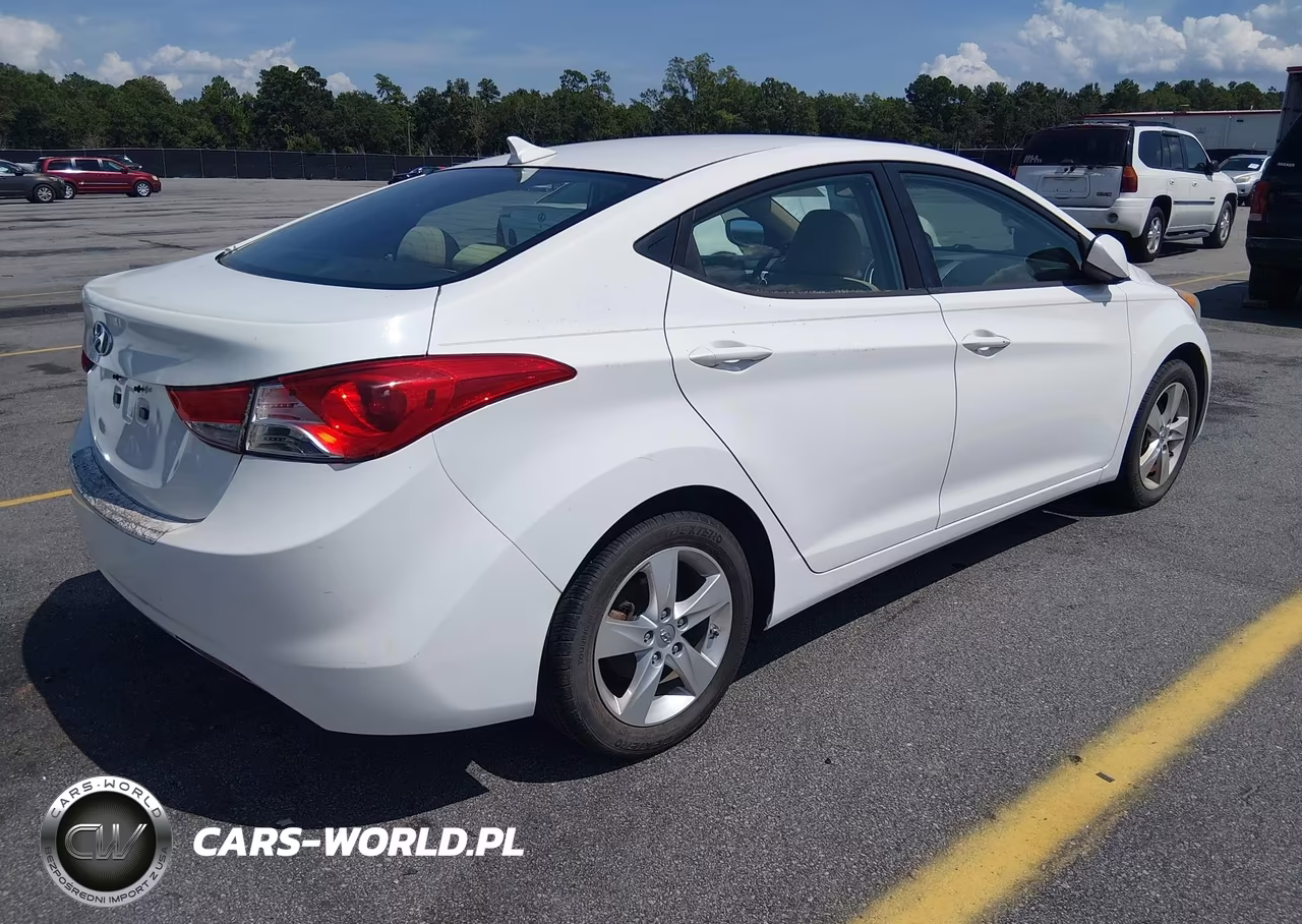 2012 Hyundai Elantra Gls VIN:5NPDH4AE1CH097048 - 4