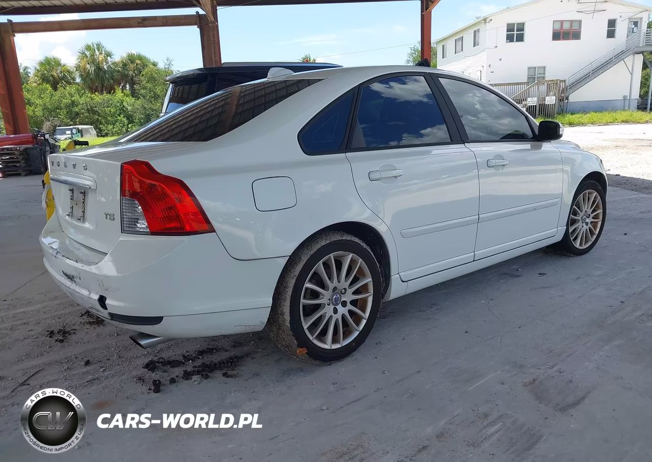 2011 Volvo S40 T5 (Retail Only) VIN:YV1672MS4B2550669 - 4
