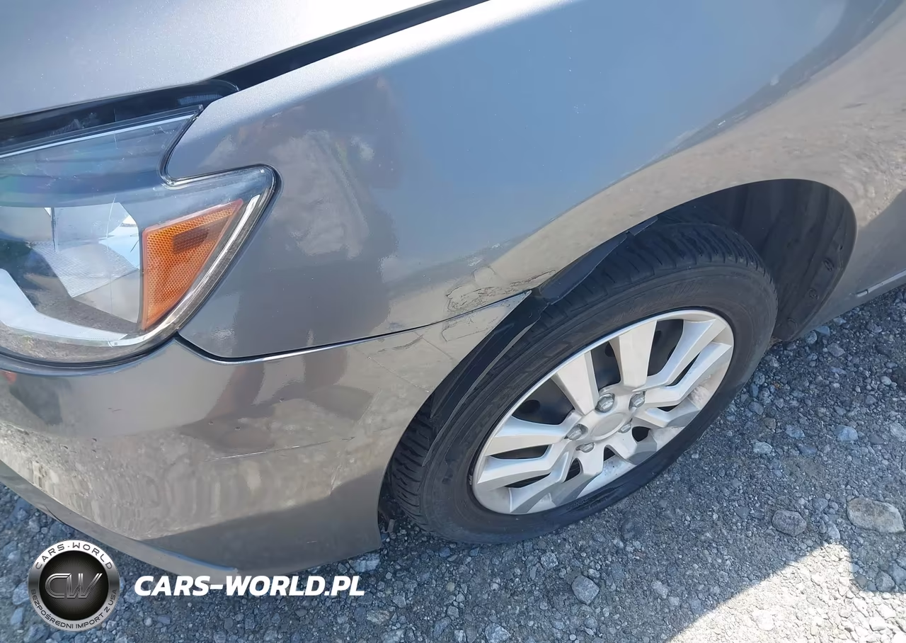 2018 Nissan Sentra S VIN:3N1AB7AP3JY293163 - 13