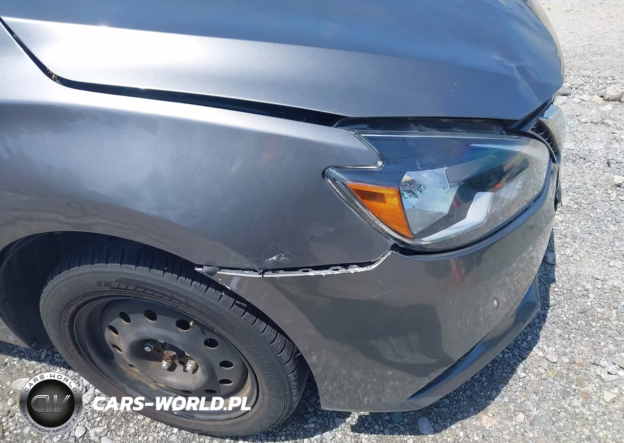 2018 Nissan Sentra S VIN:3N1AB7AP3JY293163 - 16
