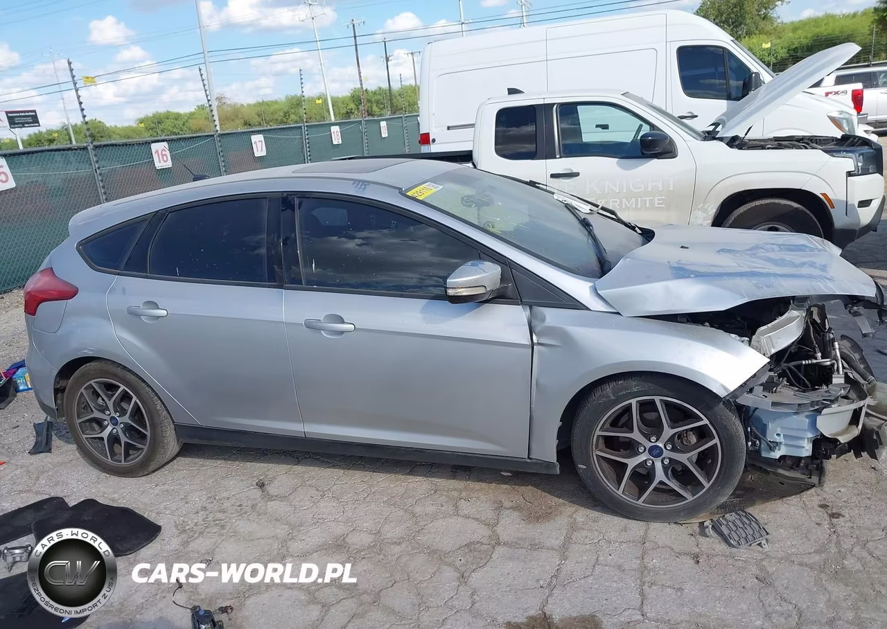 2017 Ford Focus Sel VIN:1FADP3M29HL293942 - 14