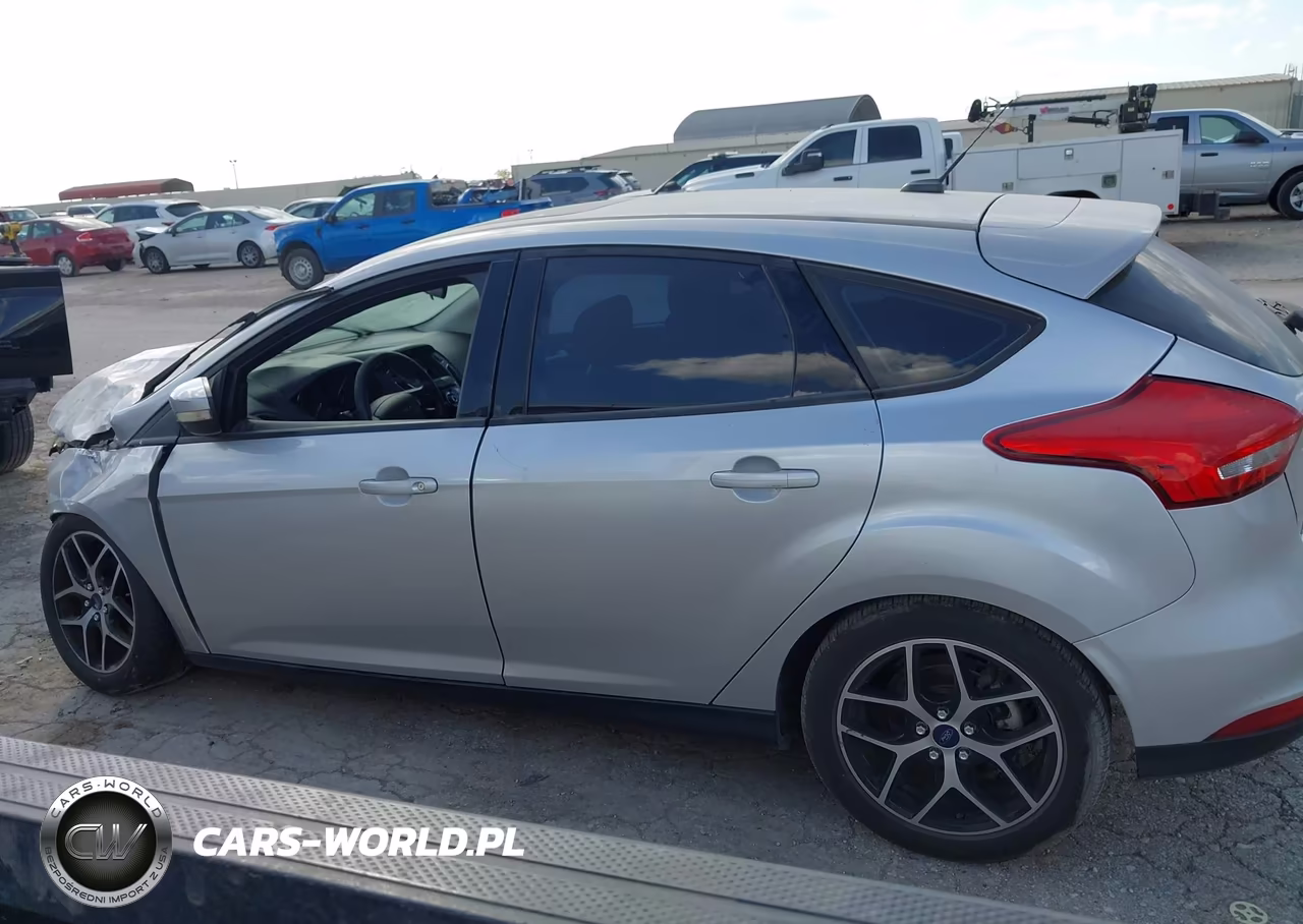 2017 Ford Focus Sel VIN:1FADP3M29HL293942 - 15