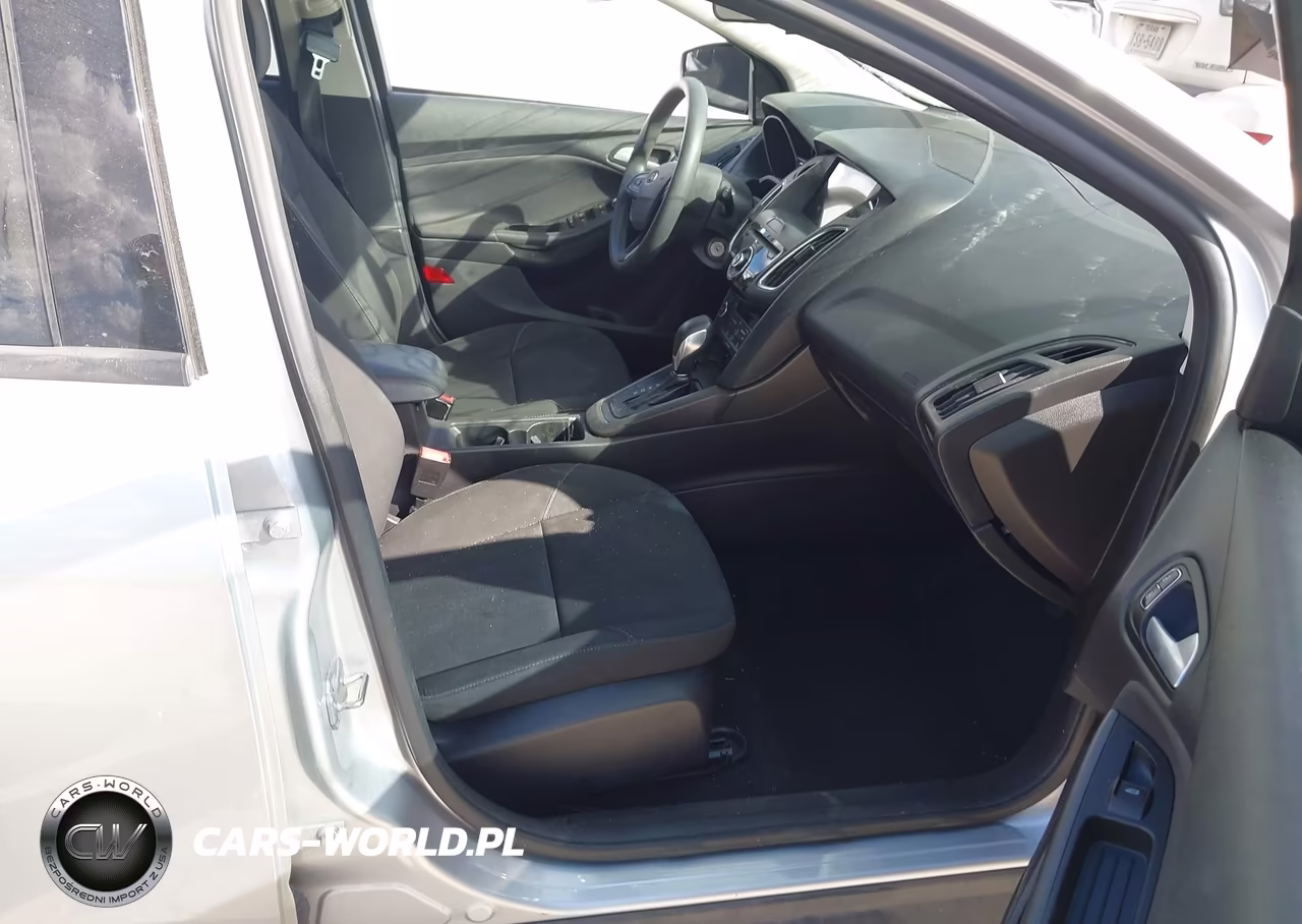 2017 Ford Focus Sel VIN:1FADP3M29HL293942 - 5