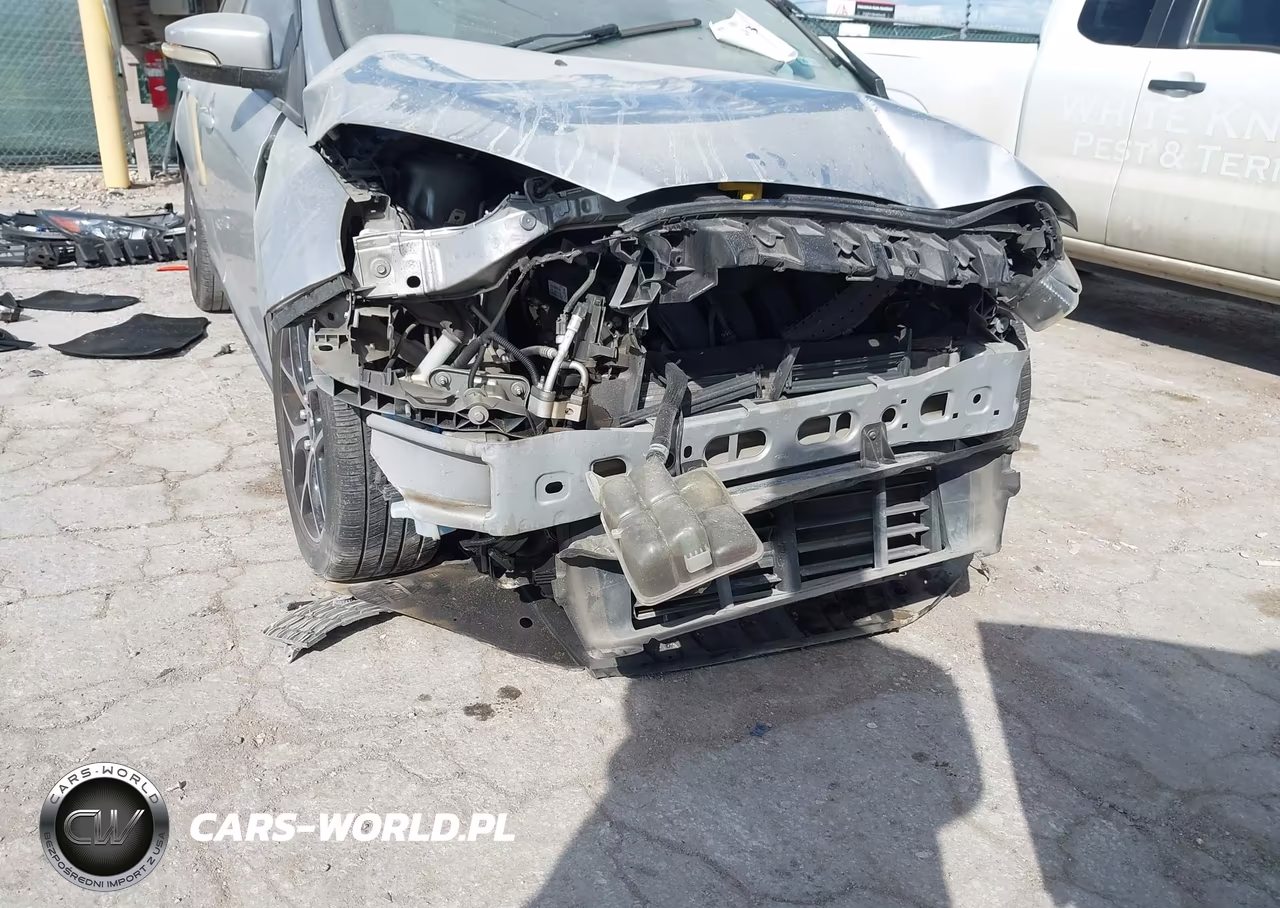 2017 Ford Focus Sel VIN:1FADP3M29HL293942 - 6
