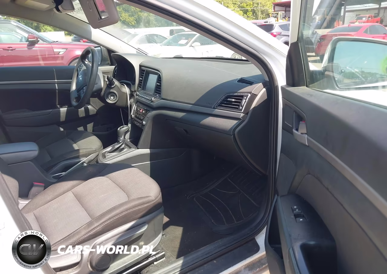 2018 Hyundai Elantra Sel VIN:5NPD84LFXJH213382 - 5