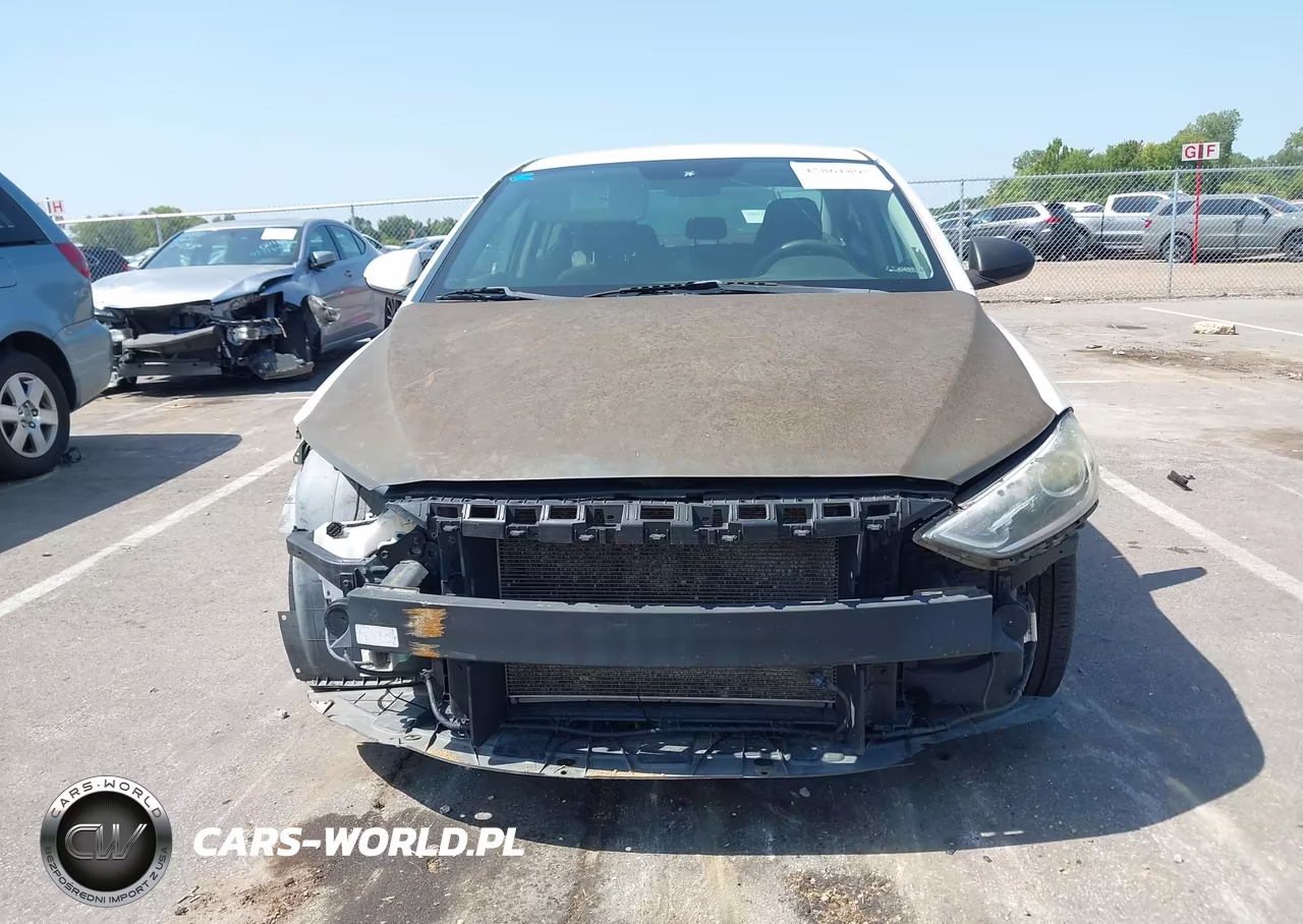 2018 Hyundai Elantra Sel VIN:5NPD84LFXJH213382 - 6