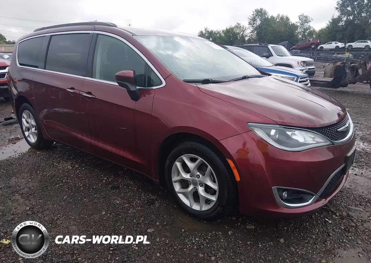 2017 Chrysler Pacifica Touring Plus VIN:2C4RC1BG5HR816993 - 1