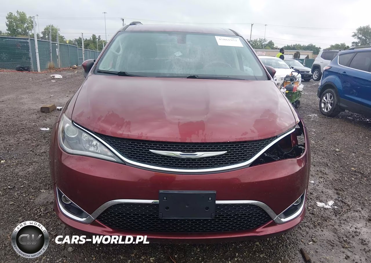 2017 Chrysler Pacifica Touring Plus VIN:2C4RC1BG5HR816993 - 13