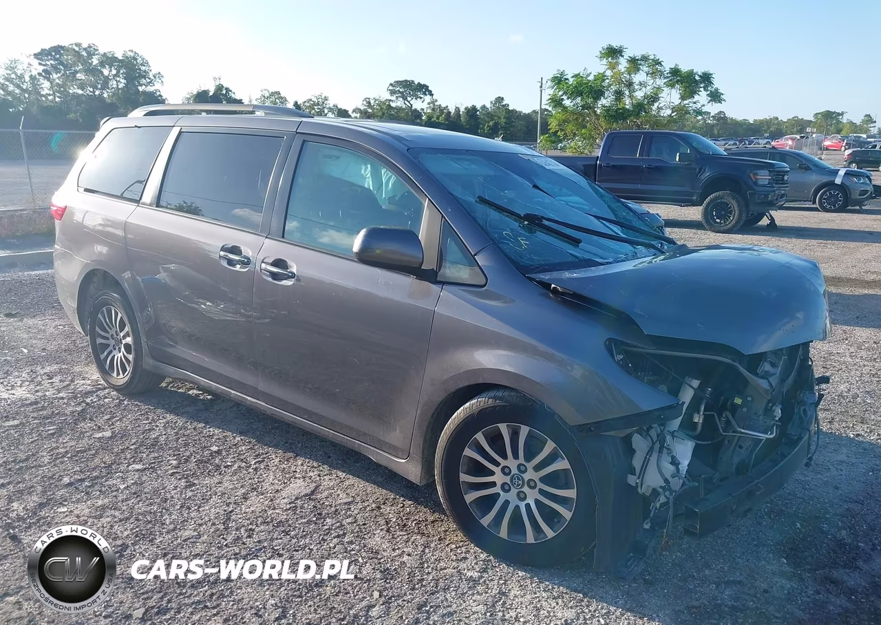 2018 Toyota Sienna Xle 8-Passenger