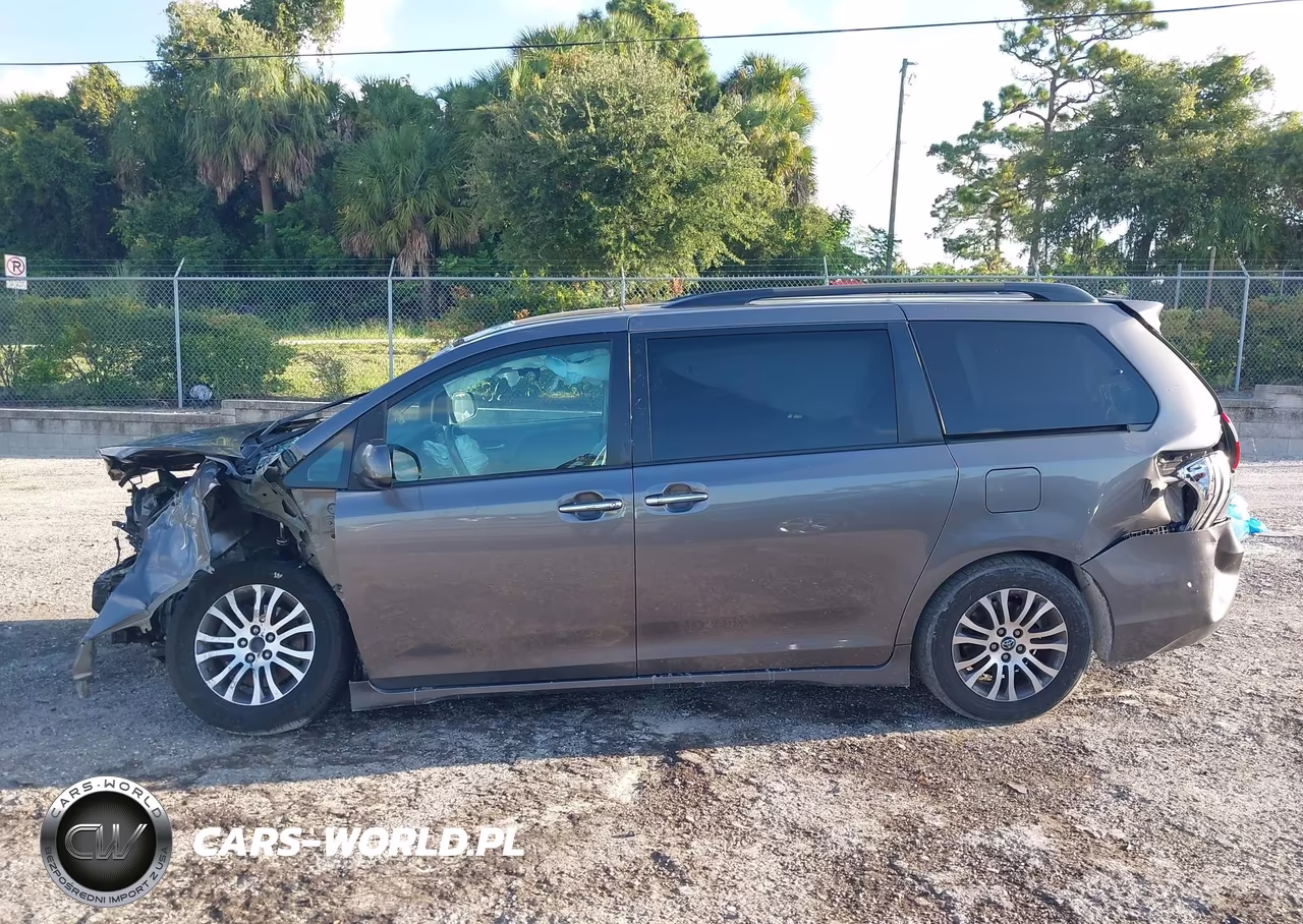 2018 Toyota Sienna Xle 8-Passenger VIN:5TDYZ3DC4JS942498 - 14