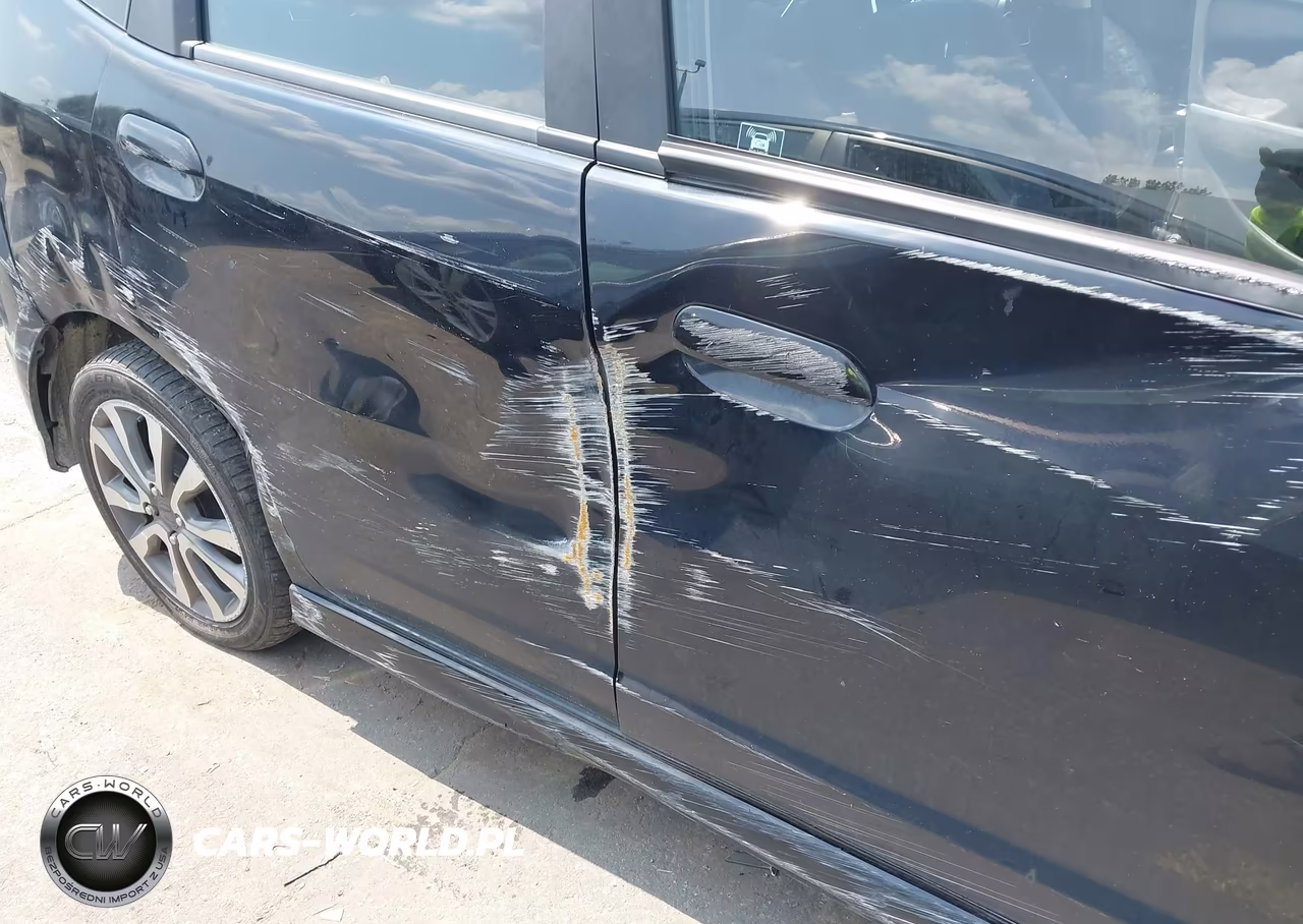 2013 Honda Fit Sport VIN:JHMGE8H54DC060591 - 17