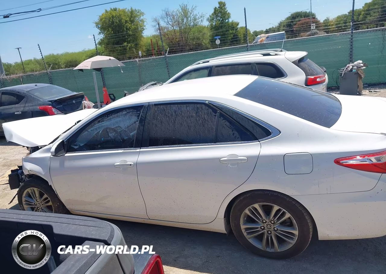 2015 Toyota Camry Se VIN:4T1BF1FK6FU056723 - 15