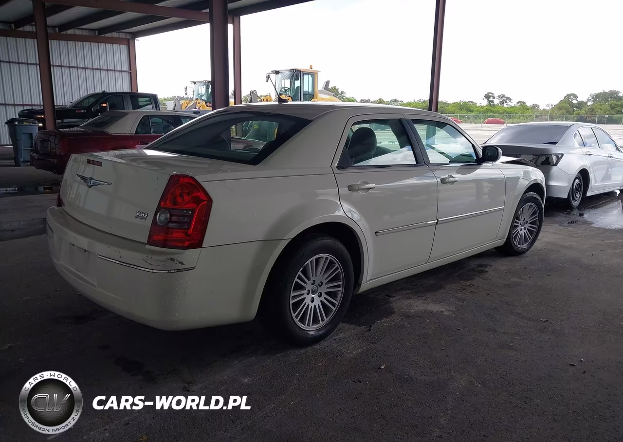 2008 Chrysler 300 Touring VIN:2C3KA53G08H170091 - 4