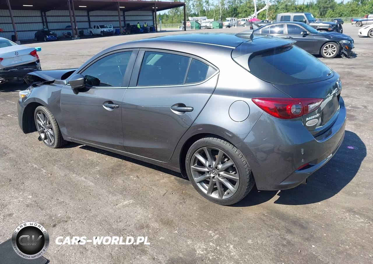 2018 Mazda Mazda3 Grand Touring VIN:3MZBN1M39JM204859 - 3
