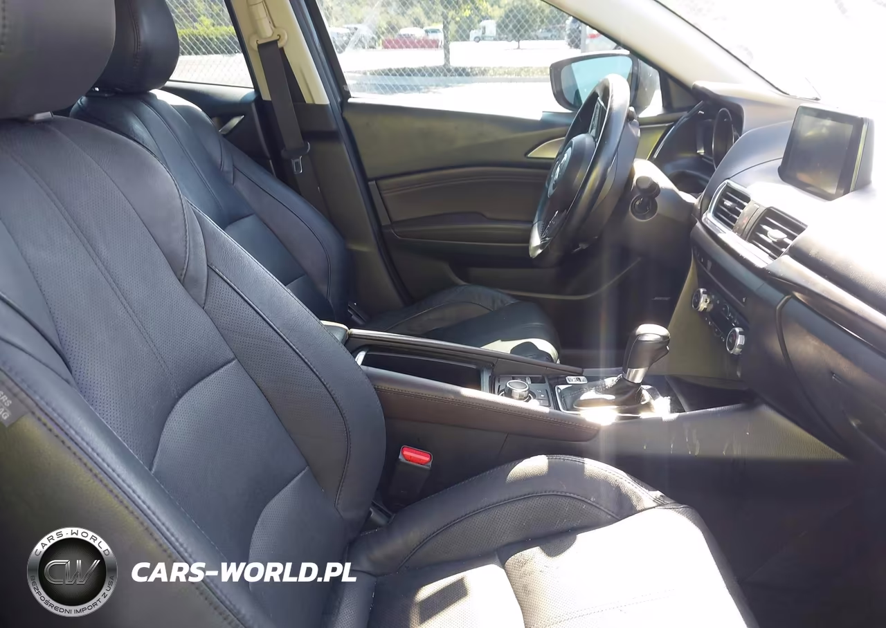 2018 Mazda Mazda3 Grand Touring VIN:3MZBN1M39JM204859 - 5