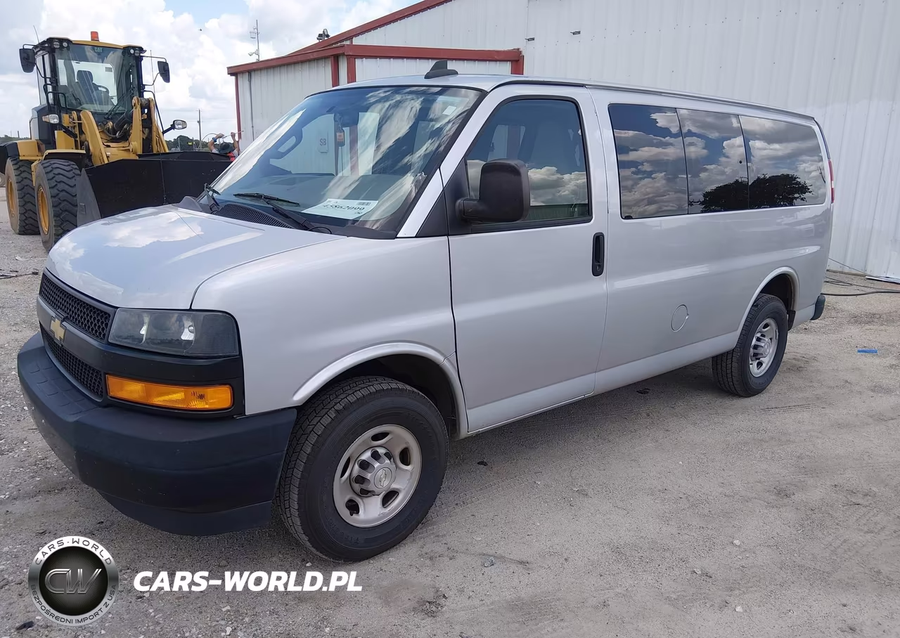 2021 Chevrolet Express Passenger Rwd 2500 Regular Wheelbase Ls VIN:1GAWGEFP6M1145169 - 2