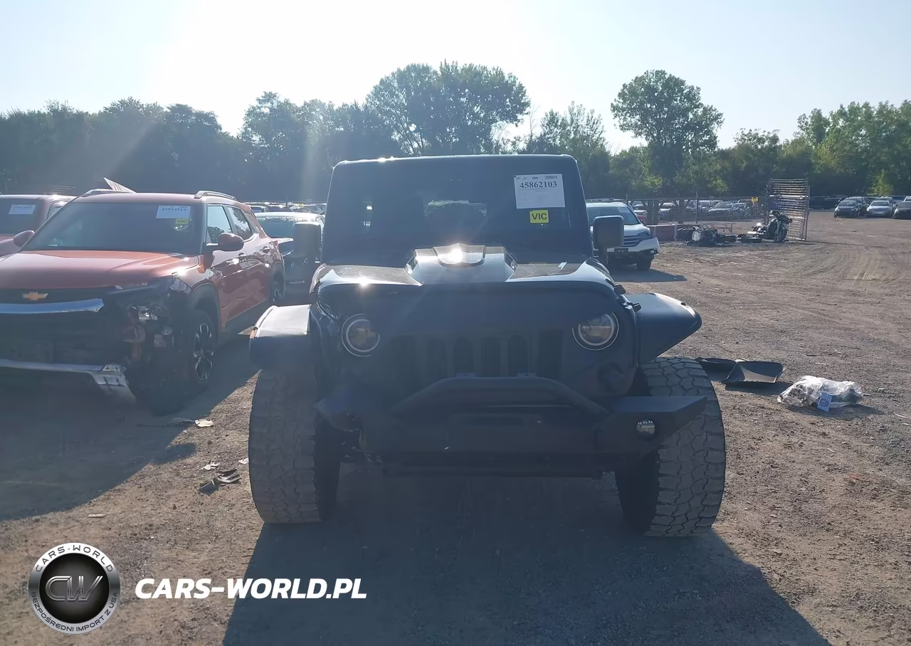 2011 Jeep Wrangler Unlimited Sahara VIN:1J4BA5H15BL557093 - 12
