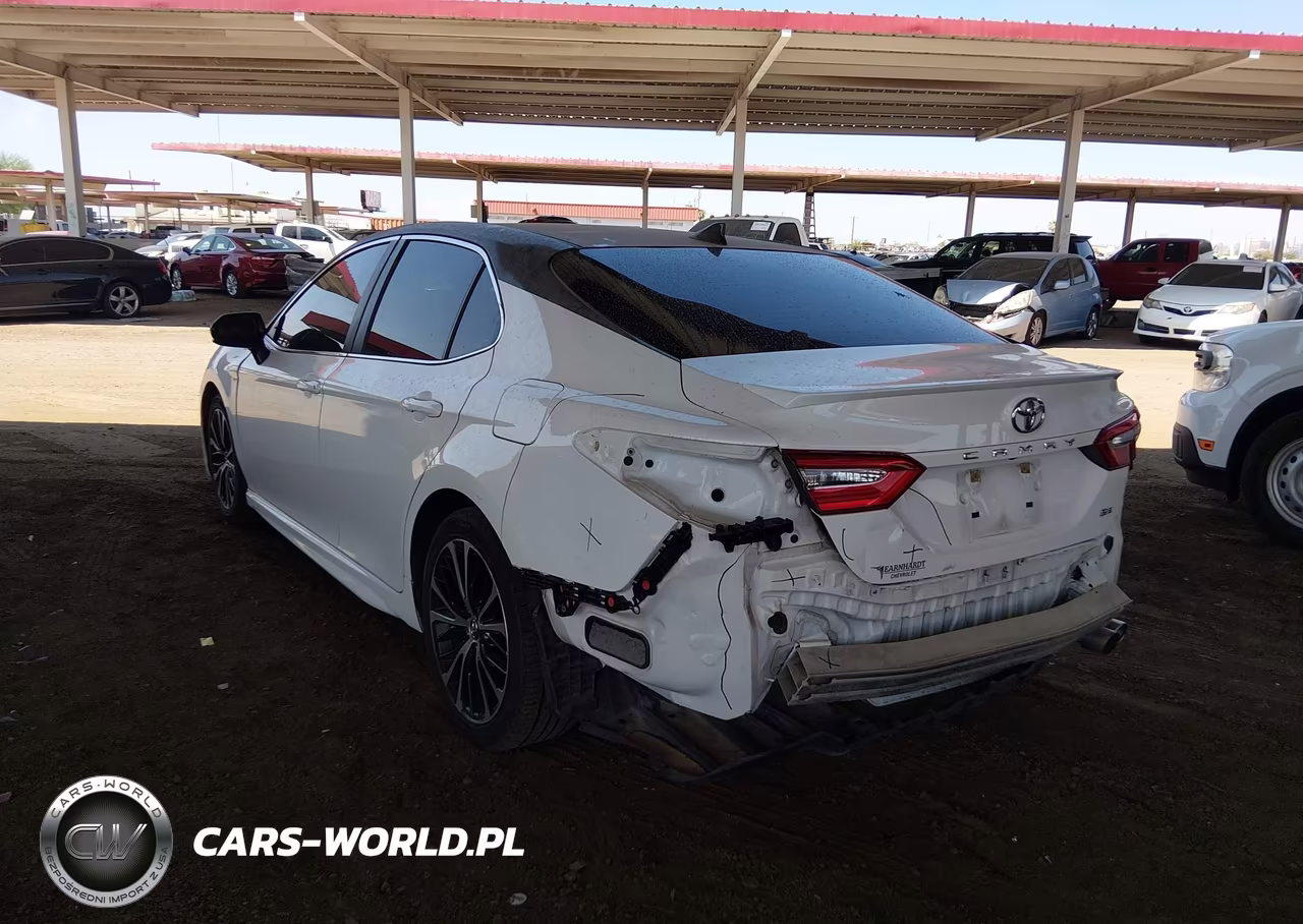 2020 Toyota Camry Se VIN:4T1G11AK1LU344155 - 3