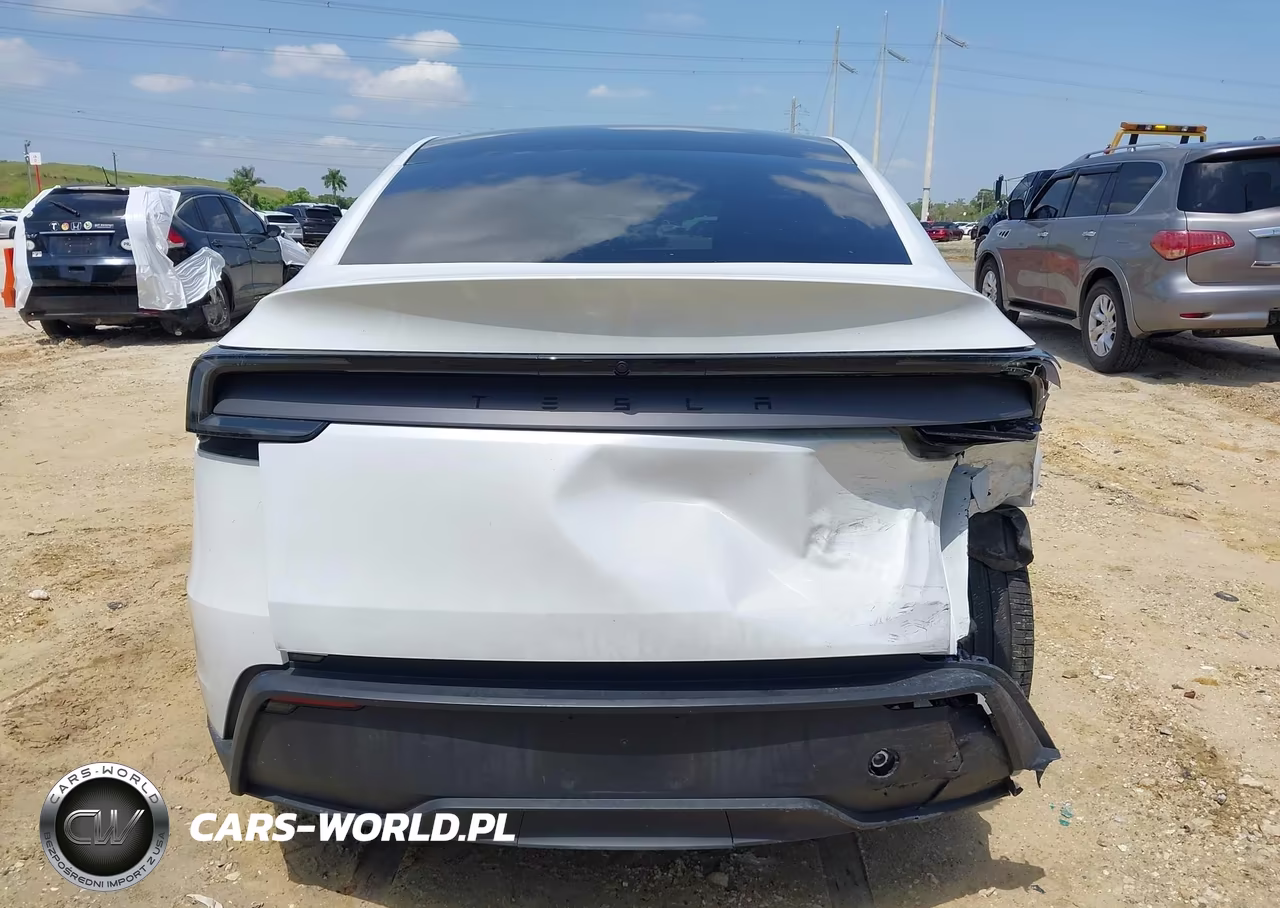 2026 Tesla Model Y Premium-Rear-Wheel Drive VIN:7SAYGDED1TA417070 - 16