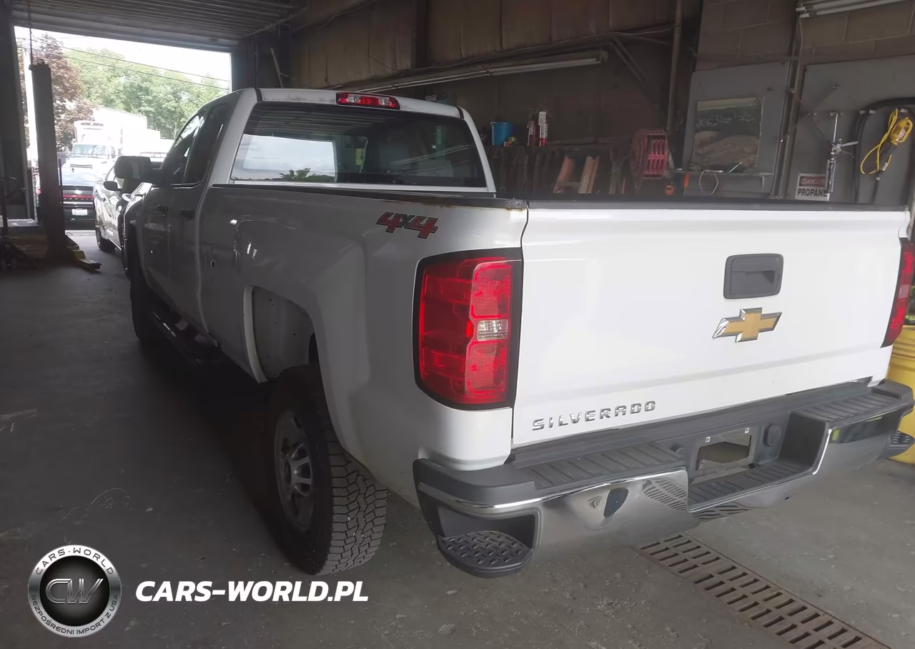 2017 Chevrolet Silverado 2500Hd Work Truck VIN:1GC2KUEG2HZ323652 - 3