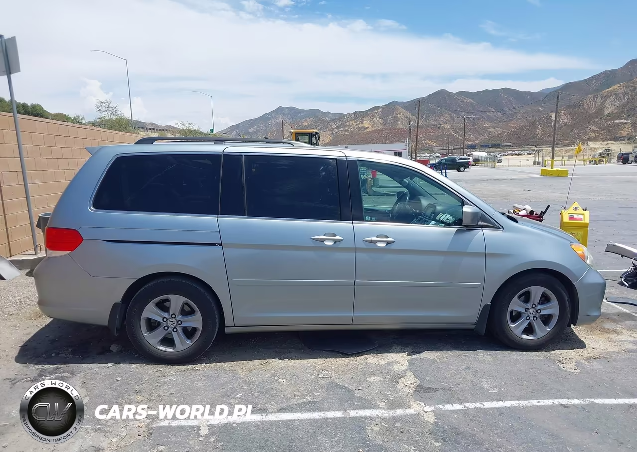 2010 Honda Odyssey Touring VIN:5FNRL3H9XAB096953 - 13