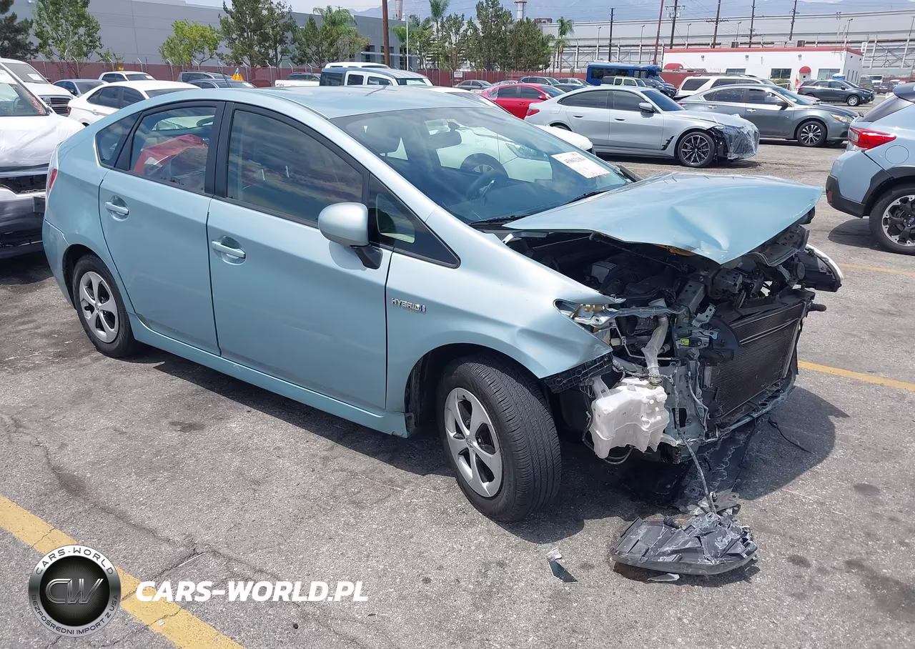 2013 Toyota Prius Three – zdjęcie 1 z 22