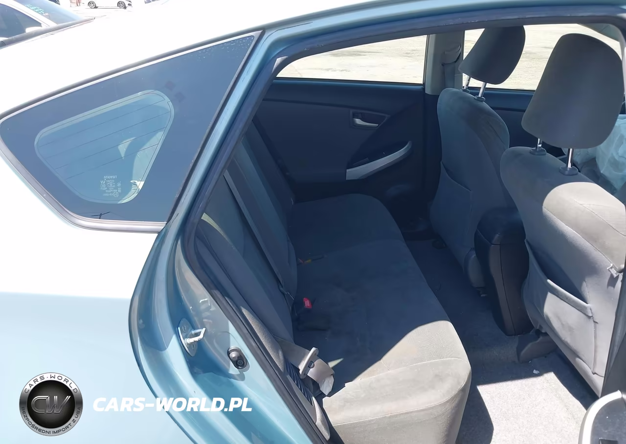 2013 Toyota Prius Three VIN:JTDKN3DU1D5569974 - 8