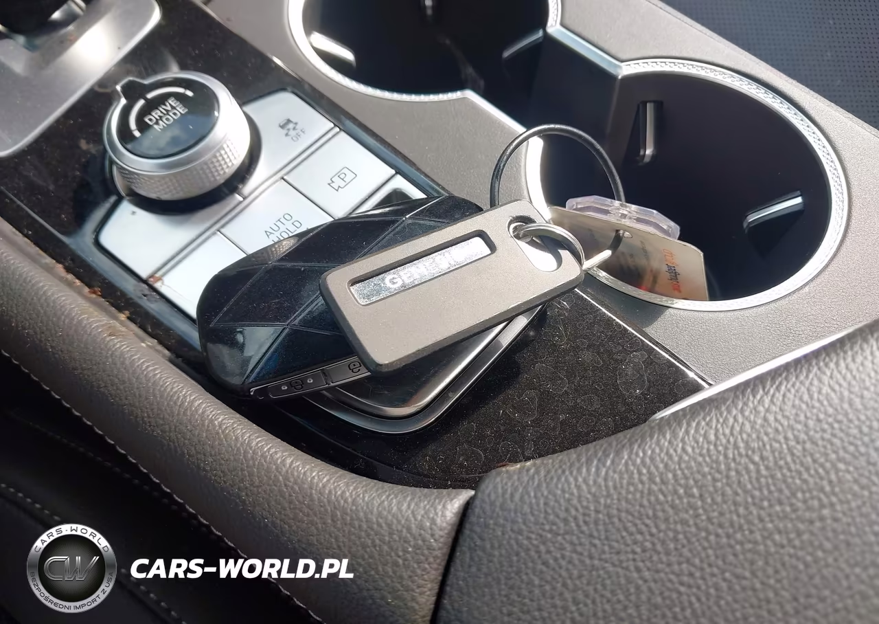 2026 Genesis G70 2.5T Awd VIN:KMTG64SC2TU170127 - 11