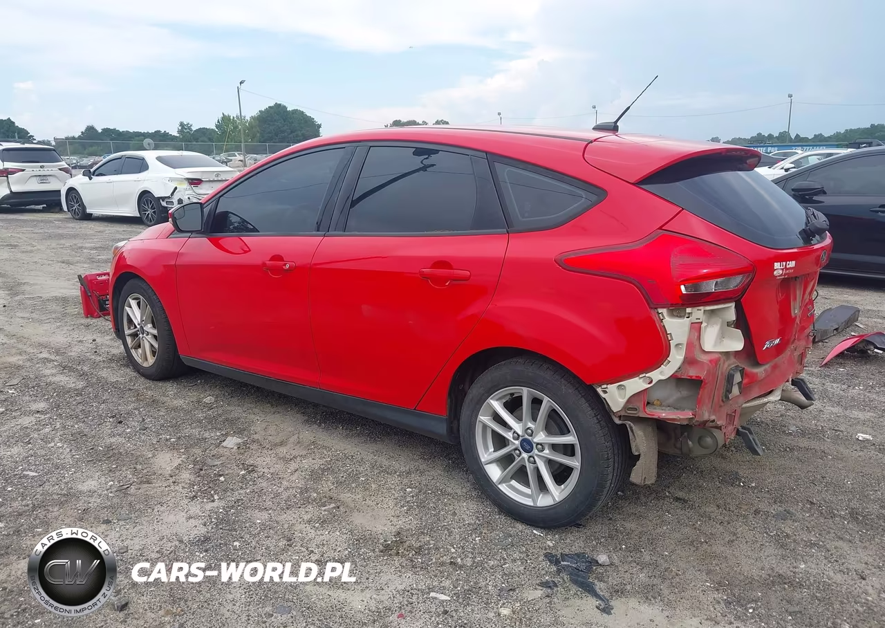 2015 Ford Focus Se VIN:1FADP3K26FL291825 - 3