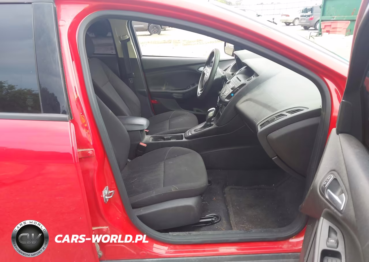 2015 Ford Focus Se VIN:1FADP3K26FL291825 - 5