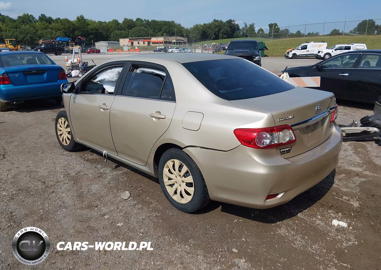 2013 Toyota Corolla Le VIN:5YFBU4EE4DP145305 - 3