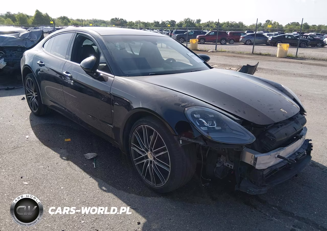 2017 Porsche Panamera 4