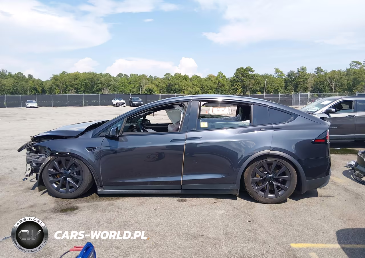 2024 Tesla Model X Long Range VIN:7SAXCDE53RF460062 - 14