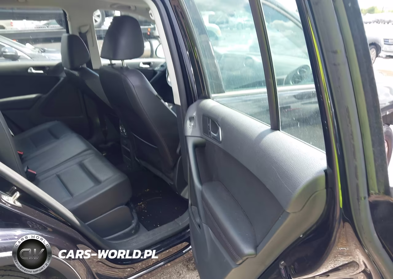 2016 Volkswagen Tiguan S VIN:WVGAV7AX5GW580861 - 8