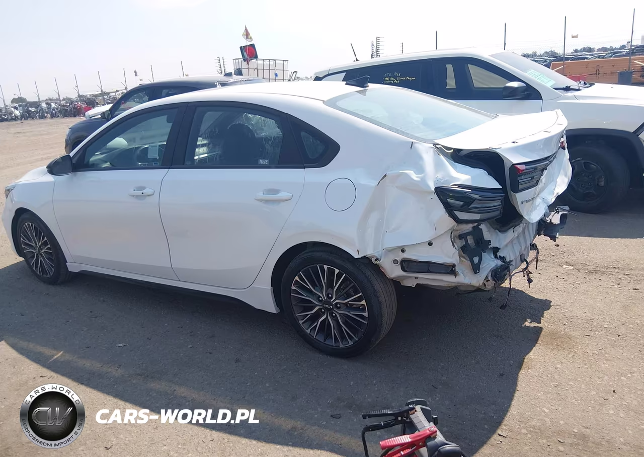 2023 Kia Forte Gt-Line VIN:3KPF54ADXPE518882 - 14