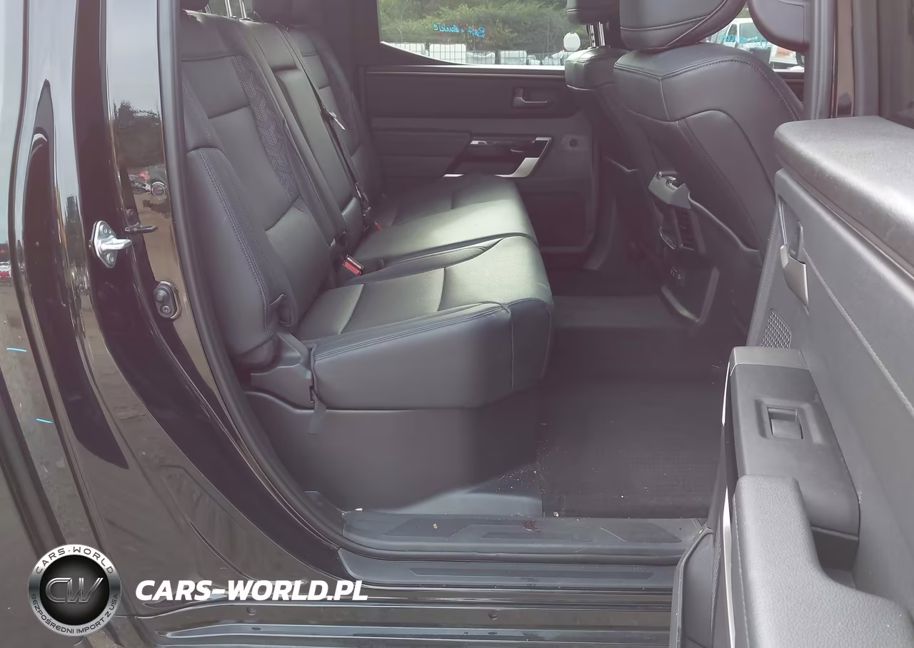 2025 Toyota Tundra Limited VIN:5TFJA5DB0SX282564 - 8