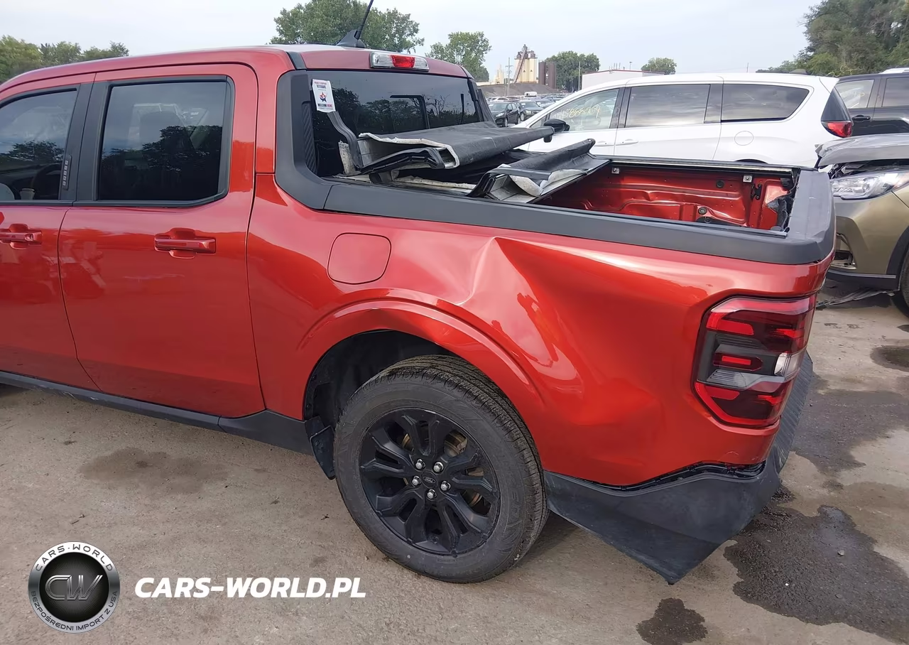 2023 Ford Maverick Lariat VIN:3FTTW8F93PRA25694 - 17