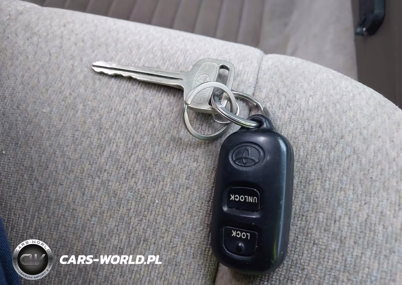 2000 Toyota Camry Le VIN:4T1BG22K0YU972177 - 11