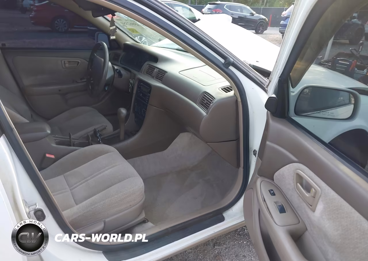 2000 Toyota Camry Le VIN:4T1BG22K0YU972177 - 5