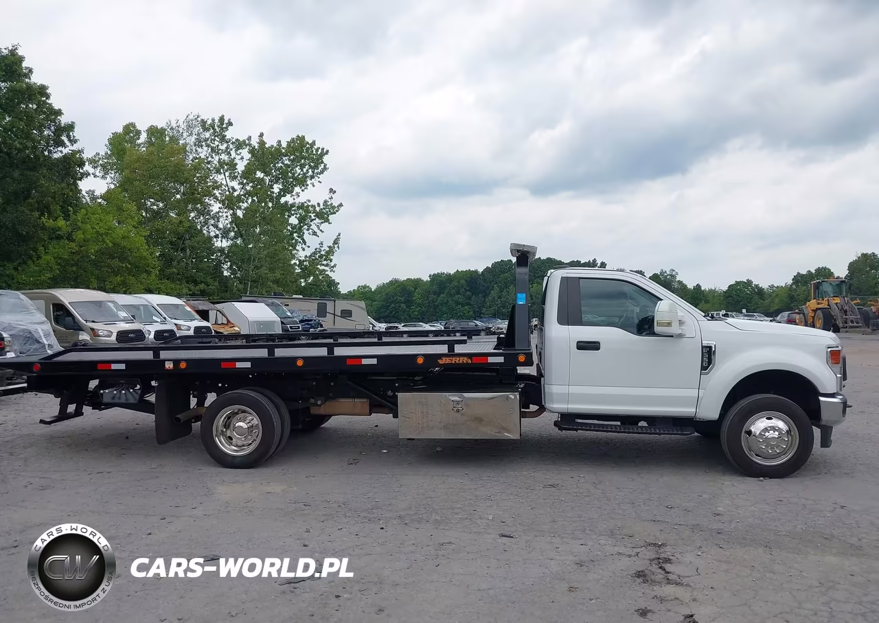 2022 Ford F-550 Chassis Xlt VIN:1FDUF5GN6NDA14673 - 13