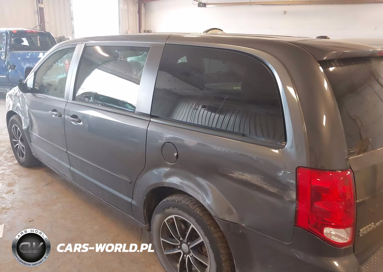 2017 Dodge Grand Caravan Gt VIN:2C4RDGEG2HR701554 - 3