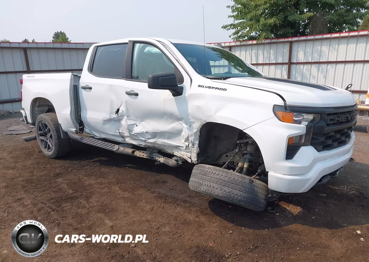 2022 Chevrolet Silverado 1500 4Wd Short Bed Custom – zdjęcie 1 z 16
