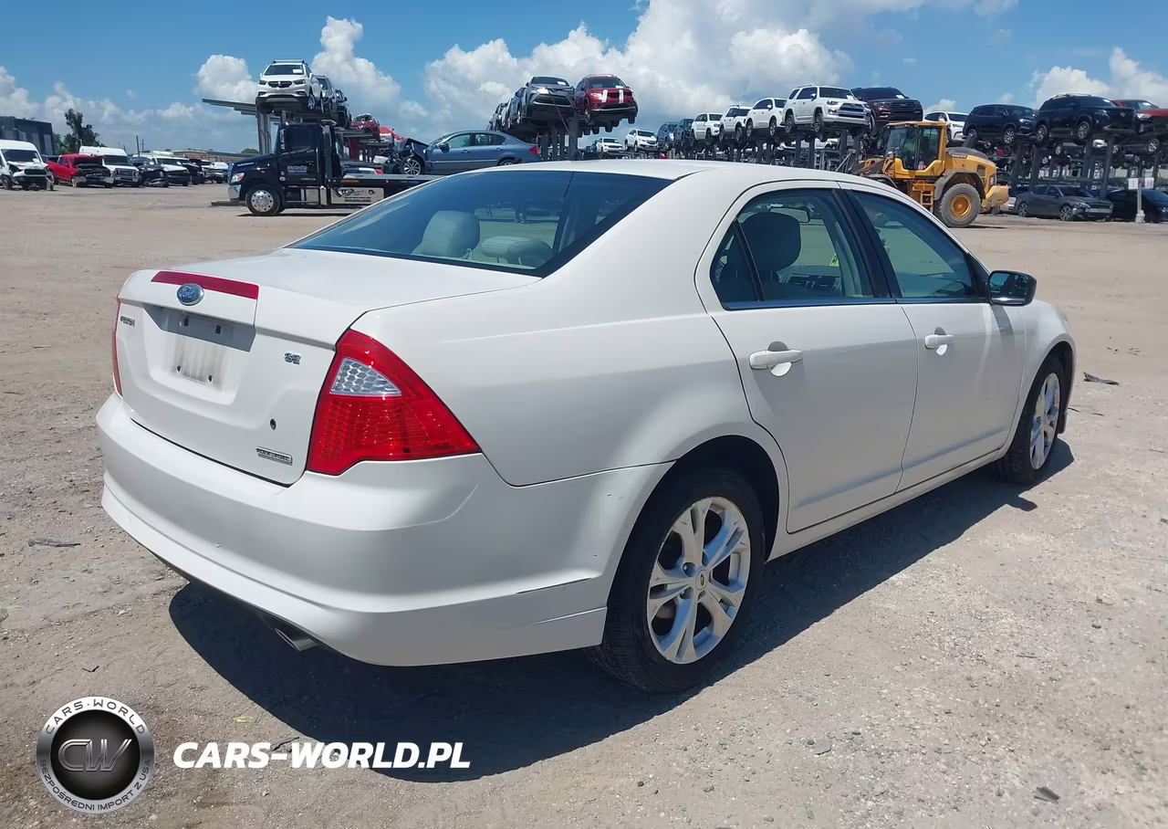 2012 Ford Fusion Se VIN:3FAHP0HG9CR171873 - 4
